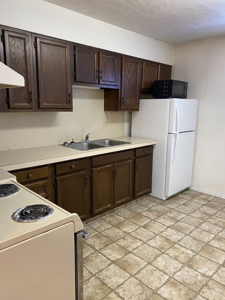 255 E Main St - Photo 6 of 14