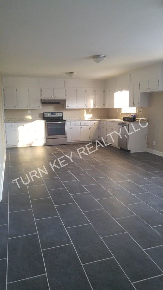 735 Francis St - Photo 3 of 8