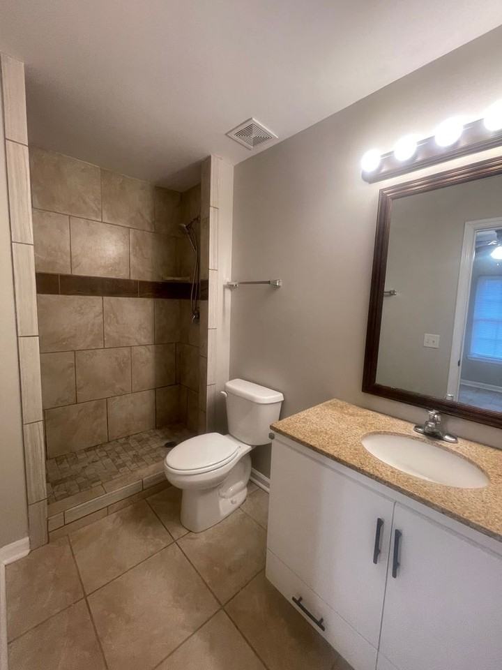 108 Leeswood Cir - Photo 6 of 11