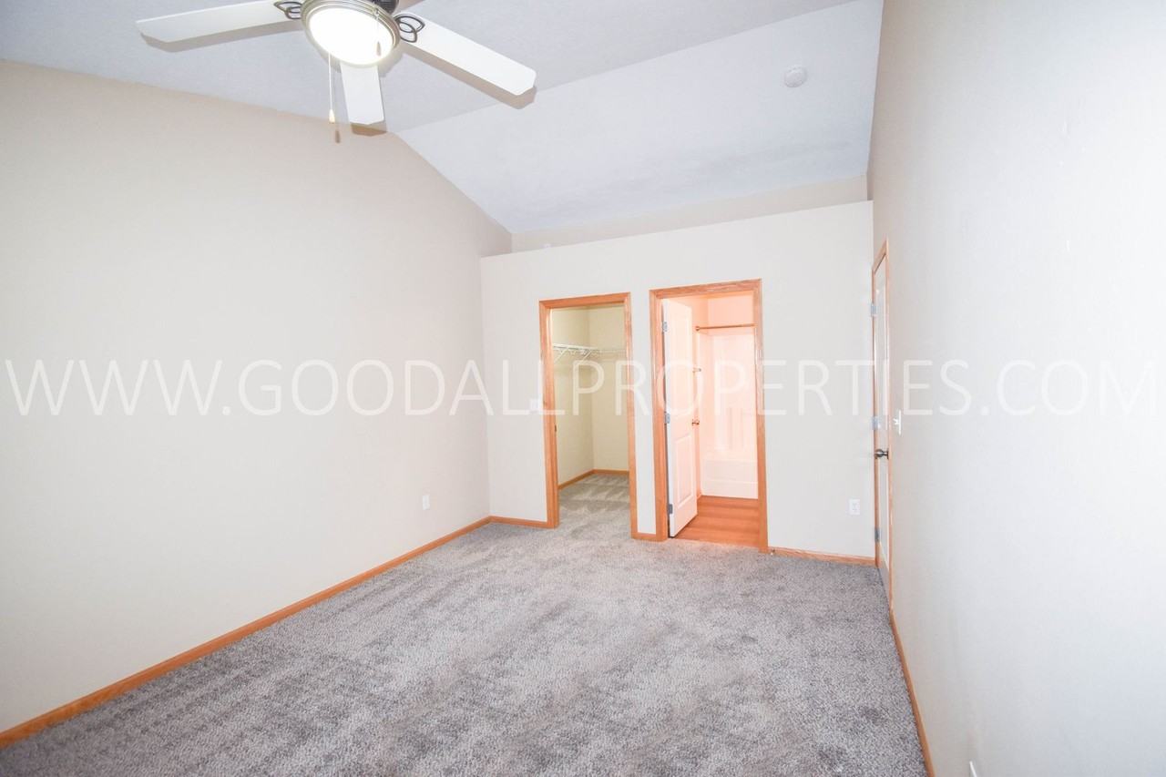 4315 152nd Ct - Photo 7 of 16