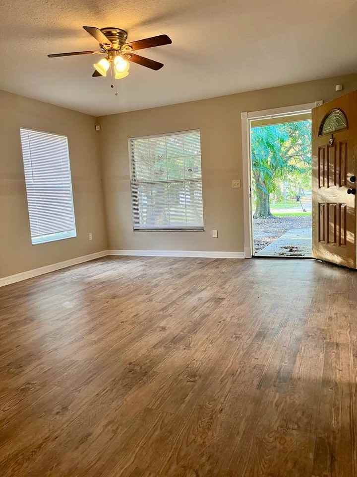 151 W 7th St - Photo 2 of 15