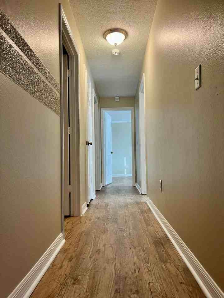 151 W 7th St - Photo 4 of 15