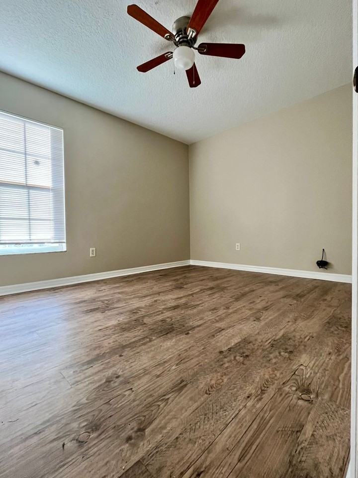 151 W 7th St - Photo 7 of 15