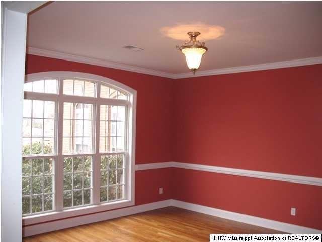 8323 Westbrook Dr - Photo 4 of 9