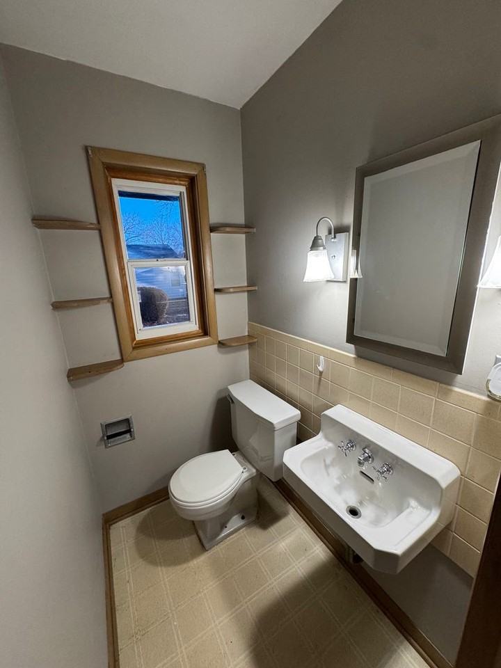 4122 Hiawatha Blvd - Photo 6 of 12