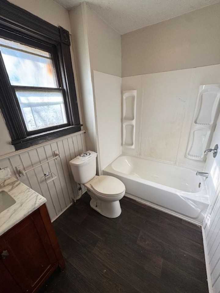 1026 Rivermet Ave - Photo 6 of 9