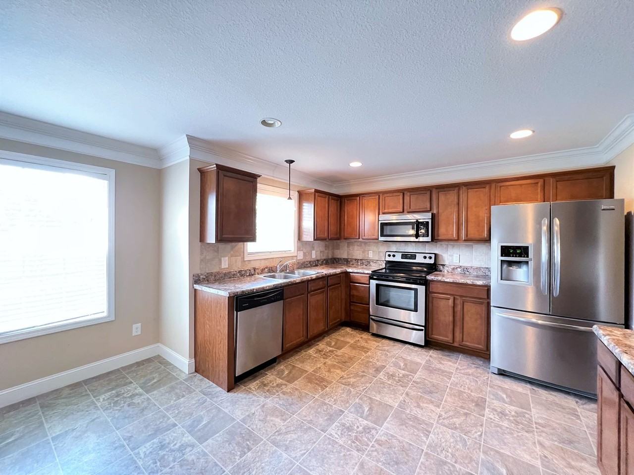 7629 Asher Ln - Photo 6 of 26