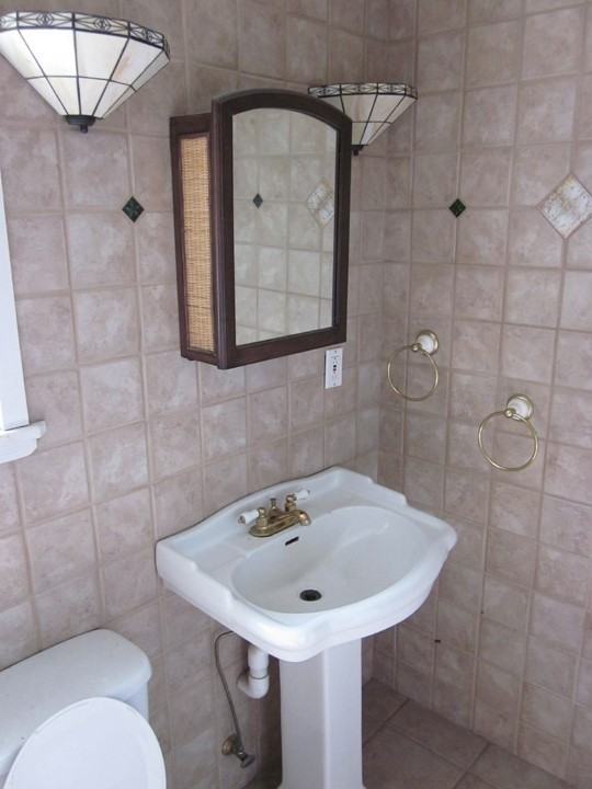 722 Ne 3rd Ave - Photo 3 of 13