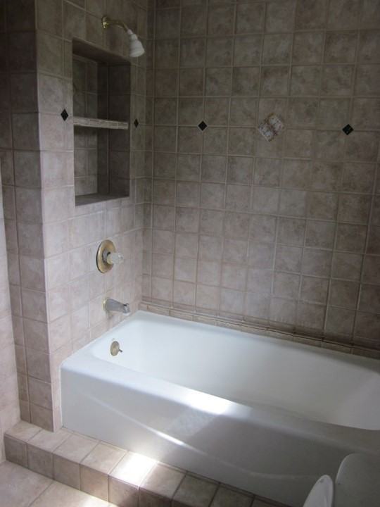 722 Ne 3rd Ave - Photo 4 of 13