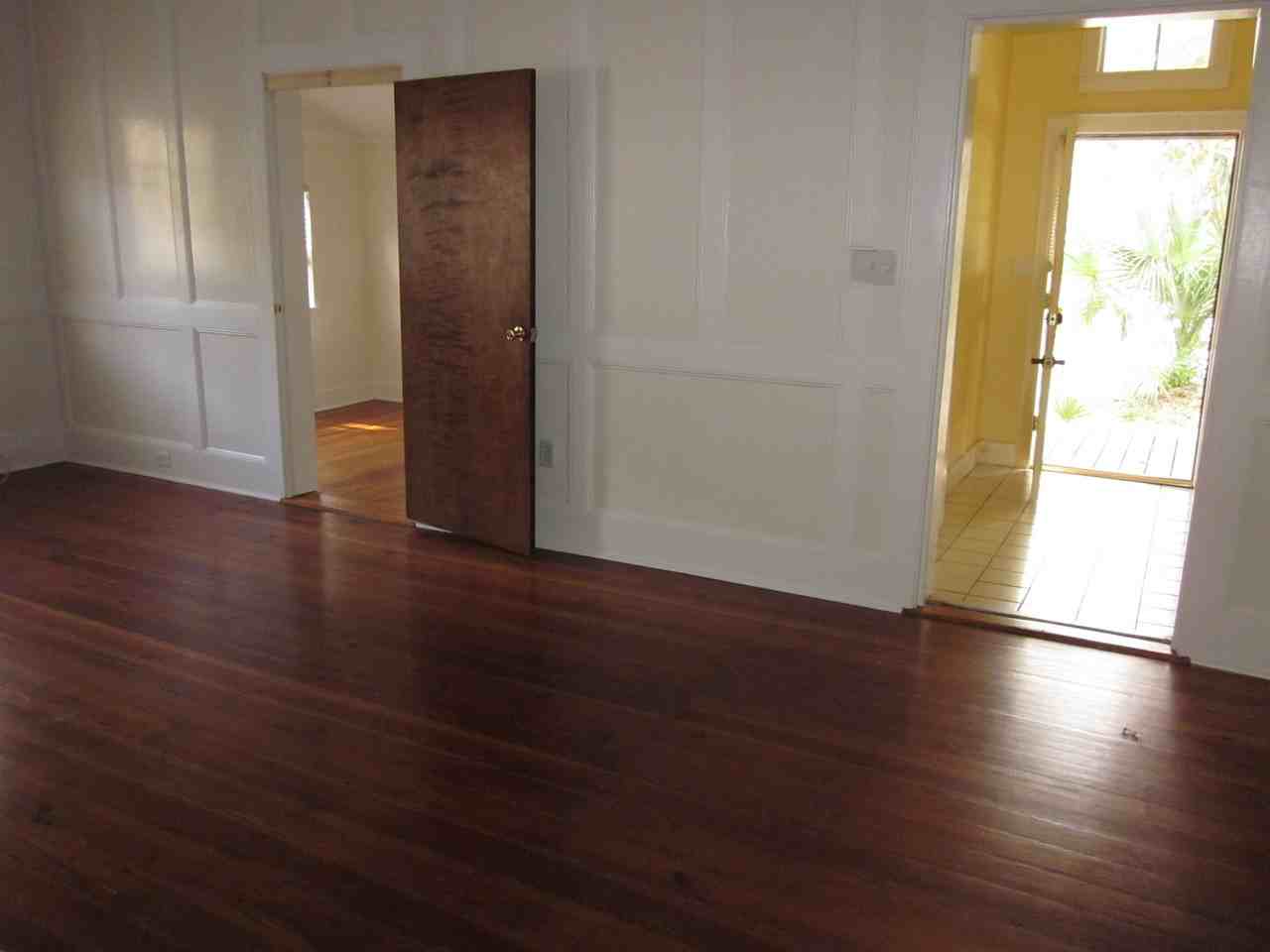 734 Ne 3rd Ave - Photo 4 of 8