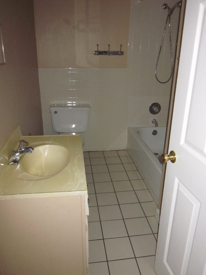 734 Ne 3rd Ave - Photo 6 of 8