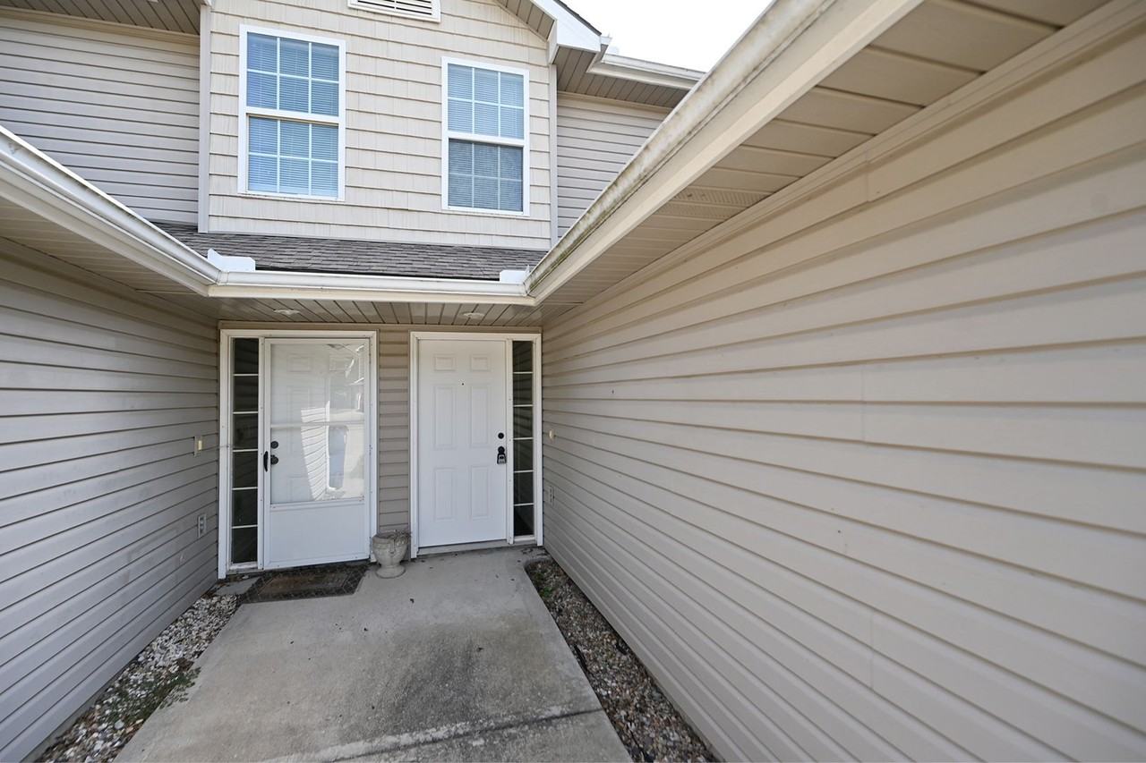 13771 Post Oak Ln - Photo 3 of 24