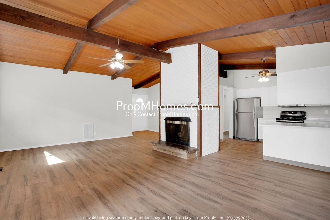 4590 Sw 160th Ave - Photo 5 of 26