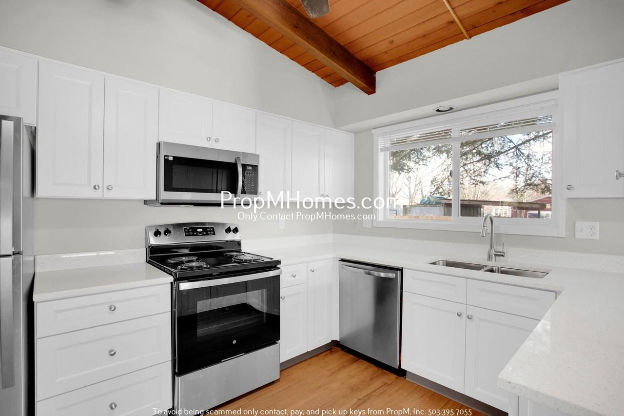 4590 Sw 160th Ave - Photo 7 of 26