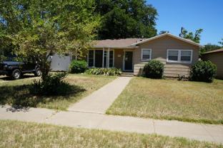 3008 47th St - Photo 1 of 1