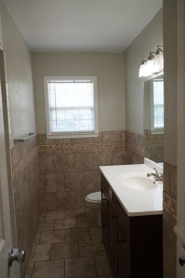 3008 47th St - Photo 6 of 11