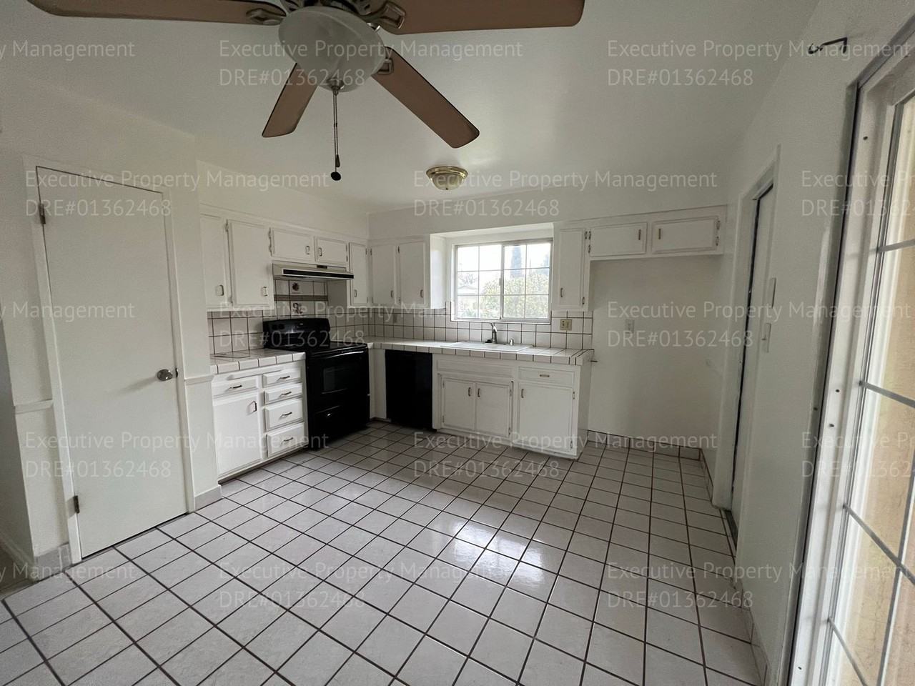 5320 Cherry Tree Ln - Photo 6 of 24