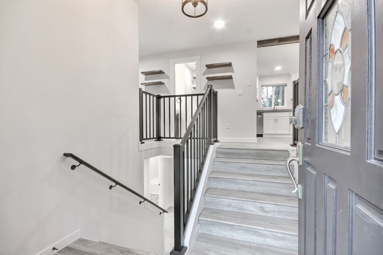 17805 Se 144th St - Photo 2 of 30