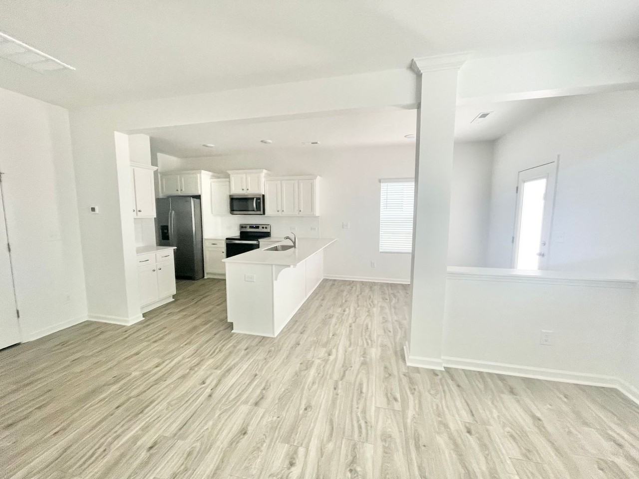 106 Gaelic Dr - Photo 2 of 18