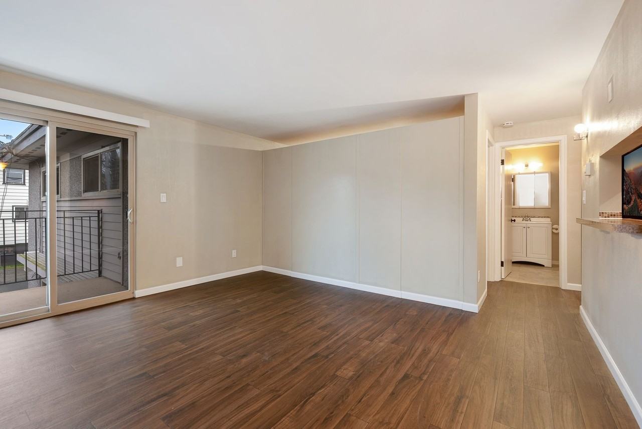 Kenmark - Photo 4 of 36