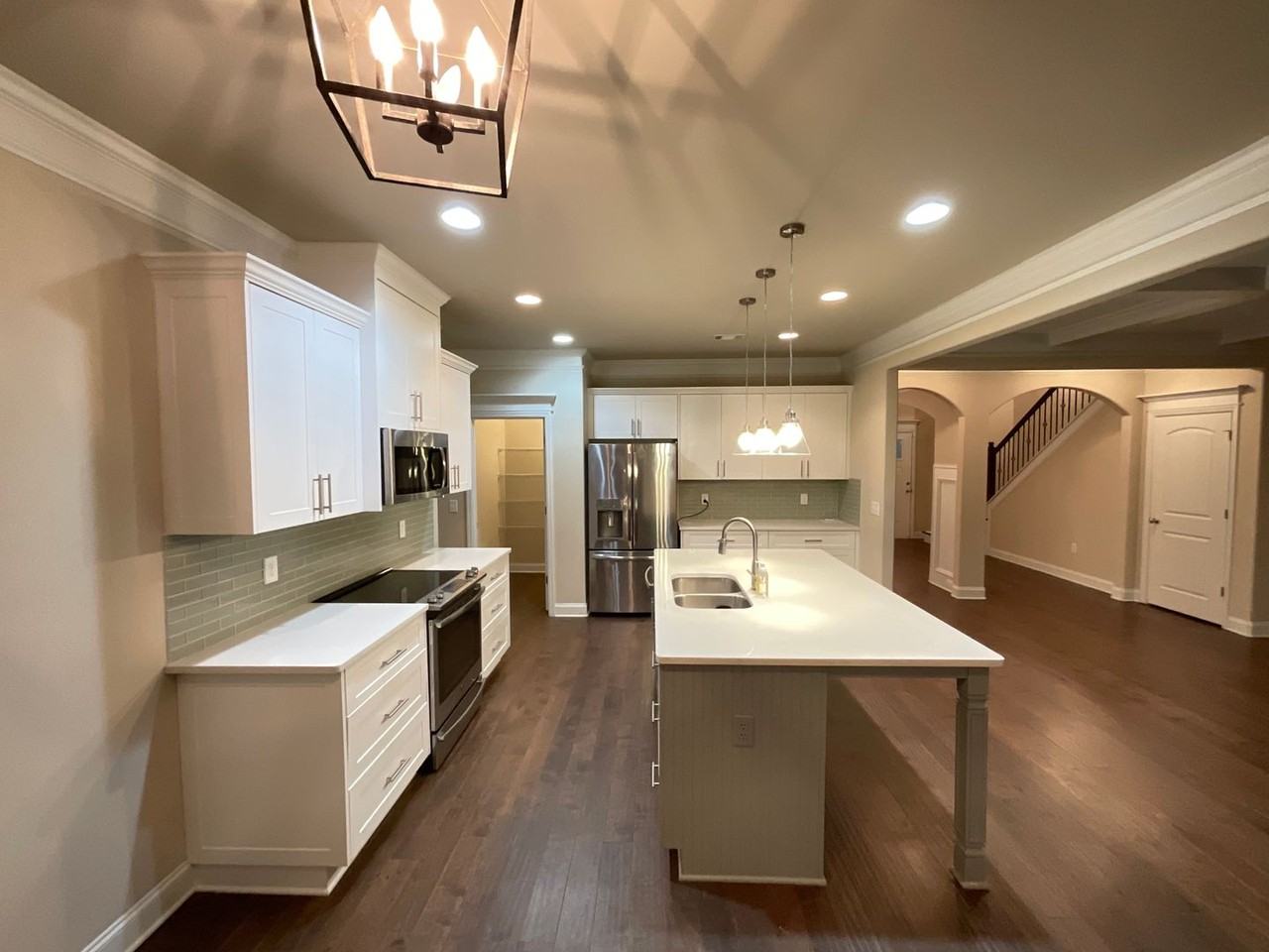 688 Tree Top Trl - Photo 7 of 31