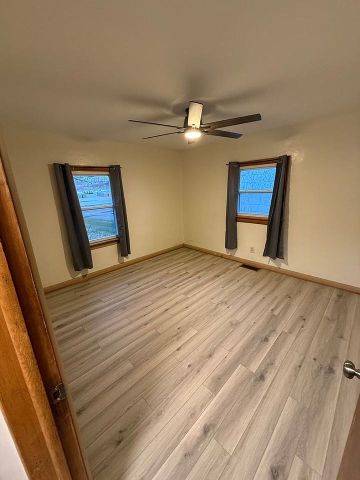 7066 Southern Blvd - Photo 5 of 15