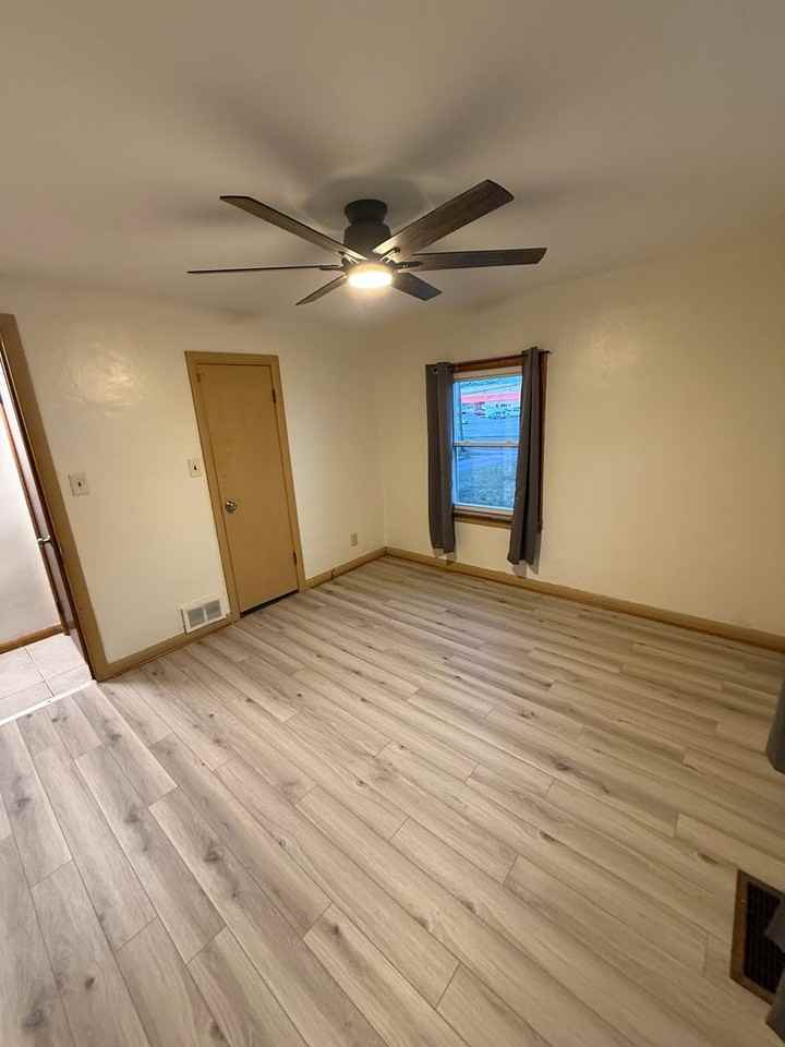 7066 Southern Blvd - Photo 6 of 15