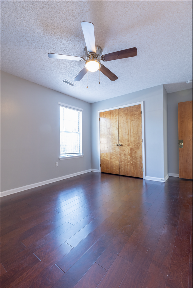 126 Tonyota Ct - Photo 6 of 8