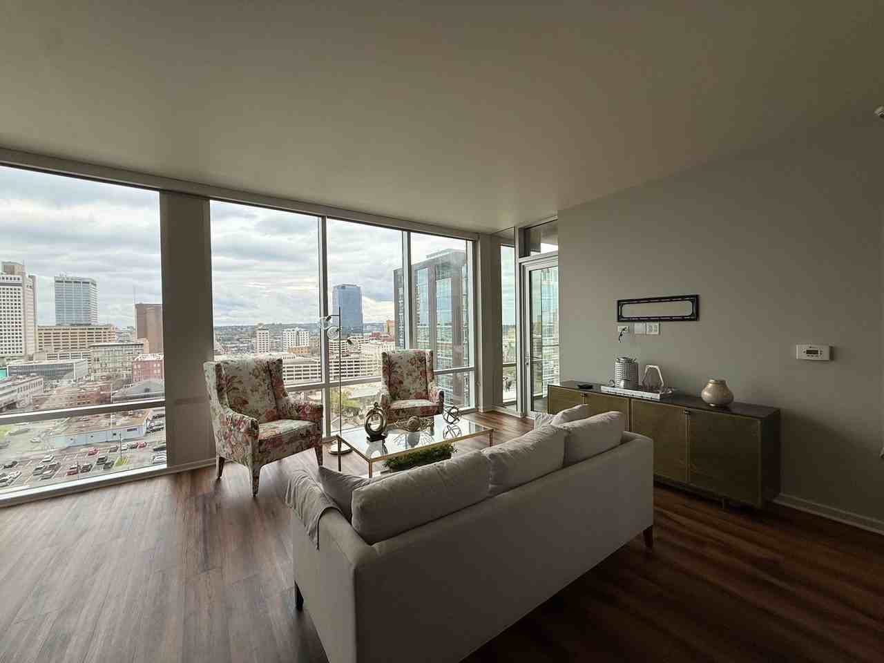 315 Rock St - Photo 5 of 11