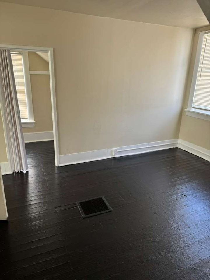 6755 Schofield Pl - Photo 3 of 10