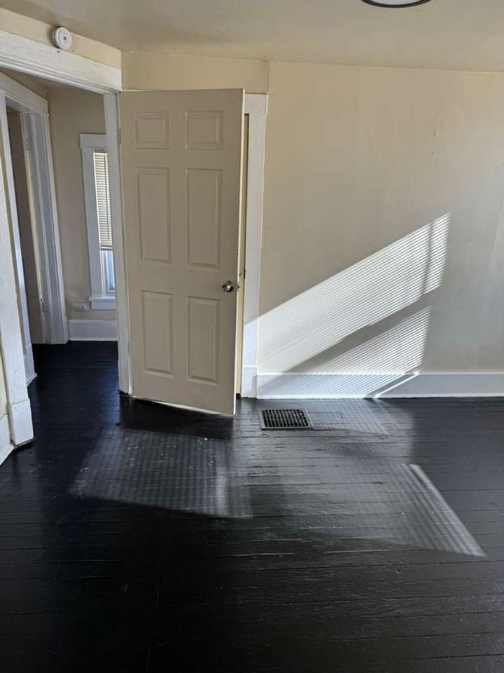 6755 Schofield Pl - Photo 5 of 10