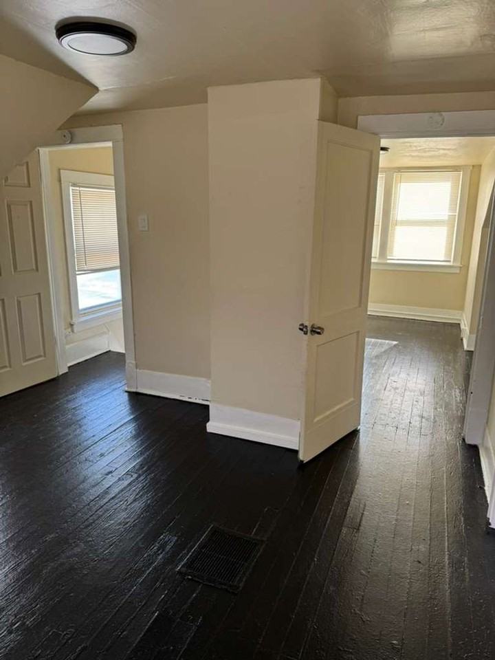 6755 Schofield Pl - Photo 6 of 10