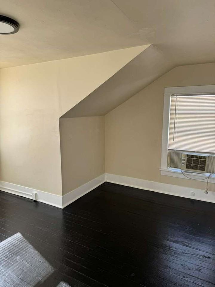 6755 Schofield Pl - Photo 7 of 10