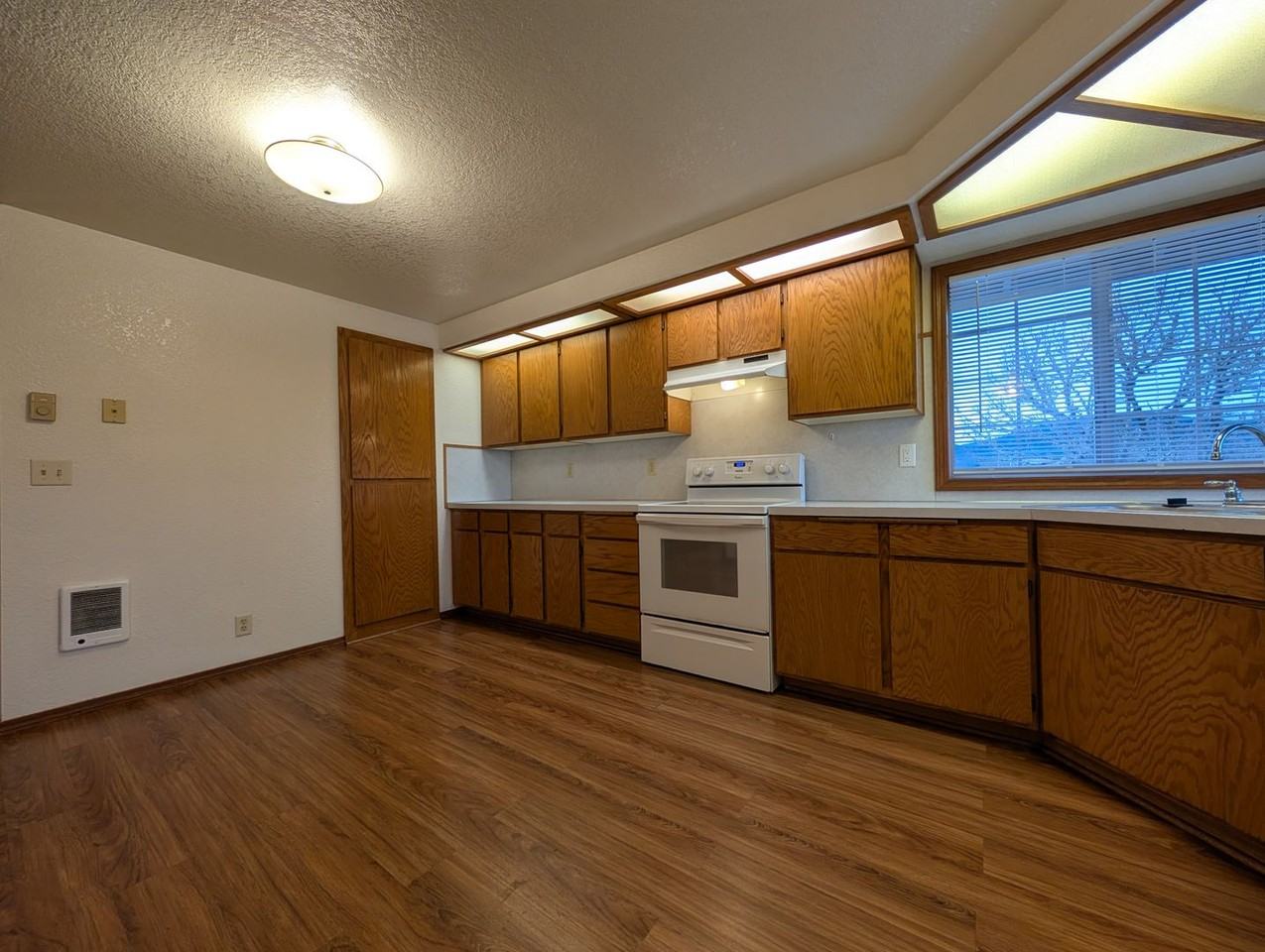 1201 R St #3 - Photo 7 of 13