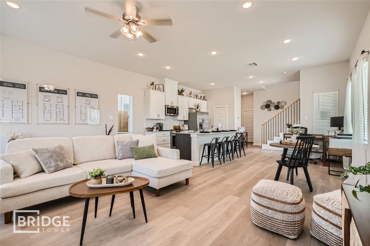 33151 Oak Heights Pl - Photo 3 of 15