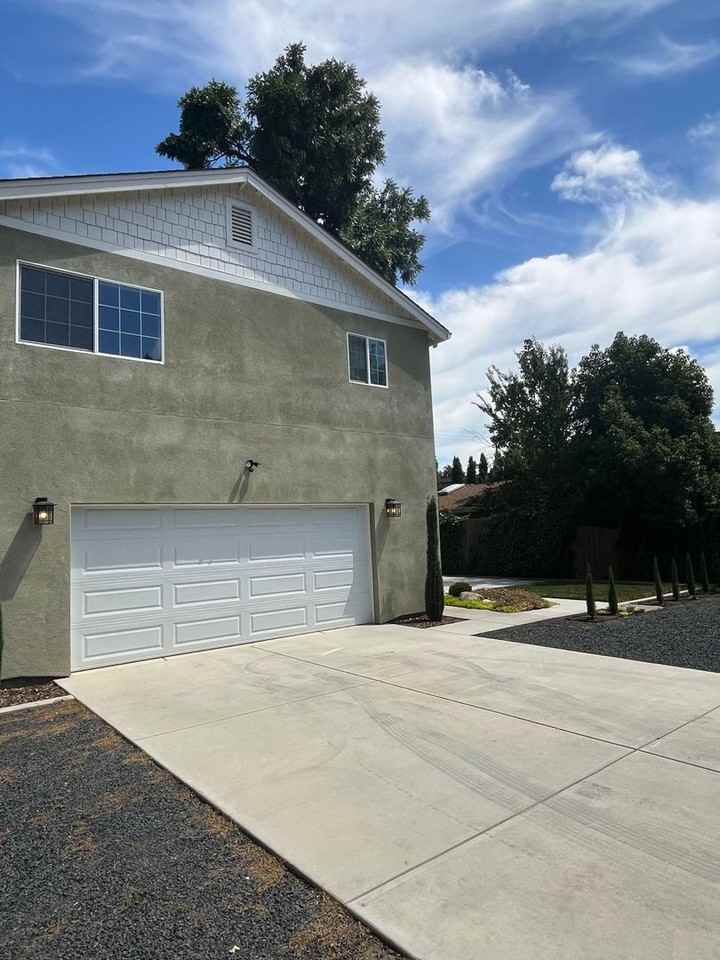 1129 Stewart Ave #B - Photo 2 of 11