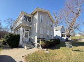 featured image of 315 W Trail St