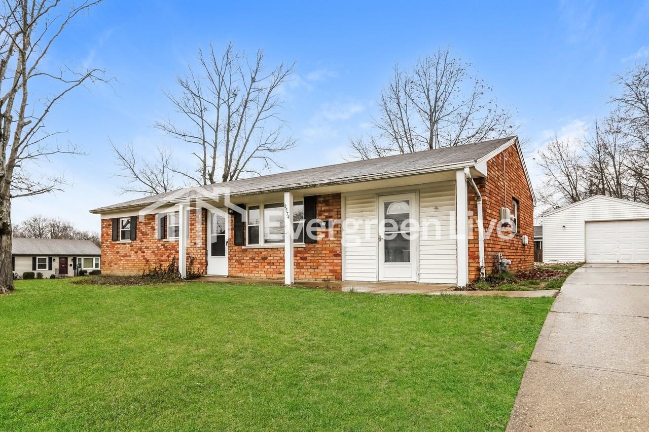 2574 Belhaven Dr - Photo 2 of 15