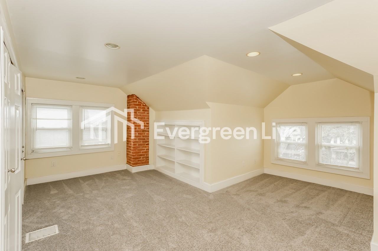 3406 Beechwood Ave - Photo 6 of 15