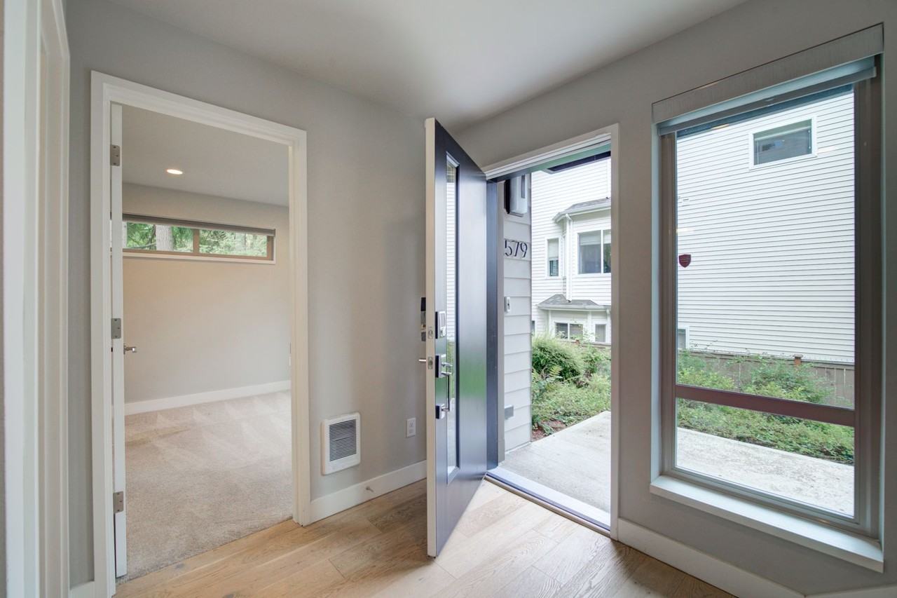 1579 163rd Pl Ne - Photo 7 of 46