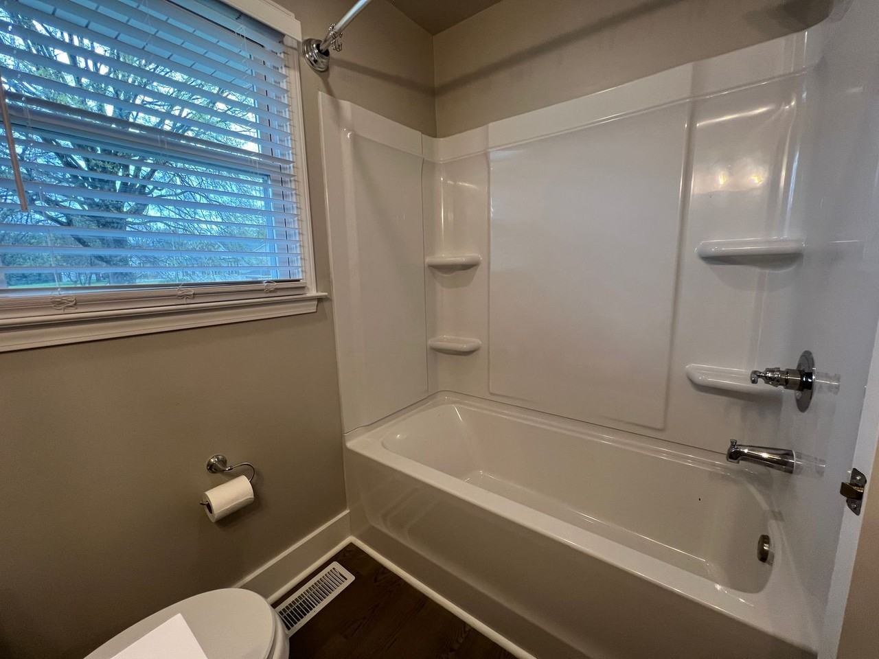 801 Hudson Rd - Photo 7 of 11