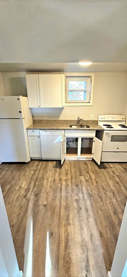 1027 Cochran Mill Road - Photo 2 of 15