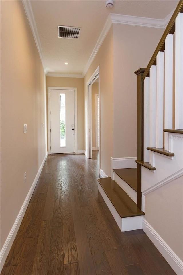 1441 Oneco Ave - Photo 4 of 35