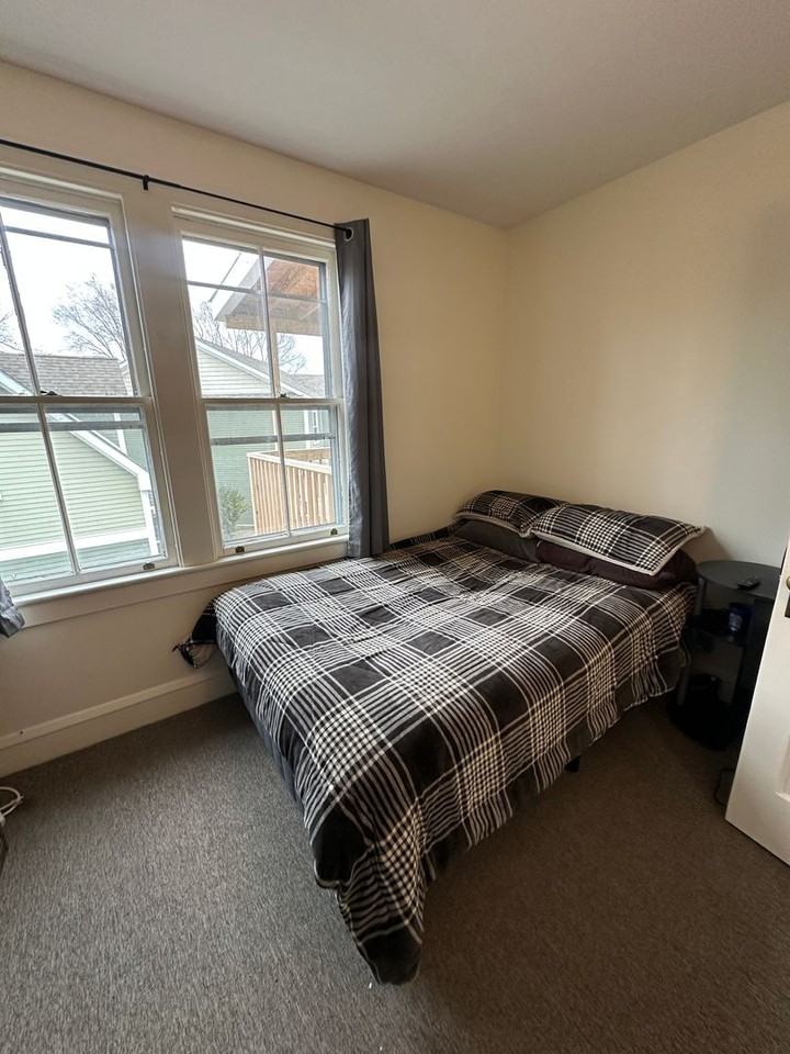 155 Plattsburg Ave - Photo 6 of 26