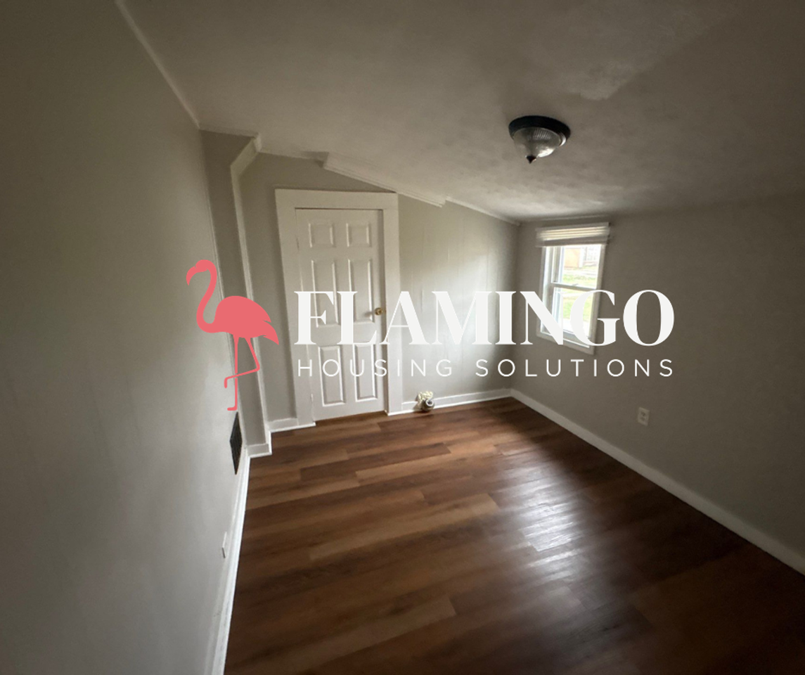 173 Baltimore St - Photo 6 of 18