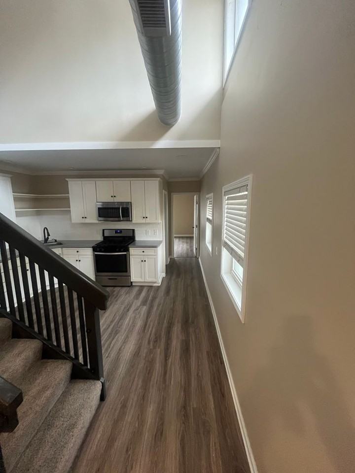 1006 Lake Ave - Photo 3 of 19