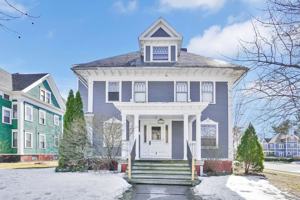 featured image of 3 Sumner Ave