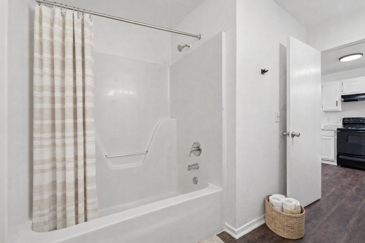 Springdale Station Apartments - Photo 4 of 7