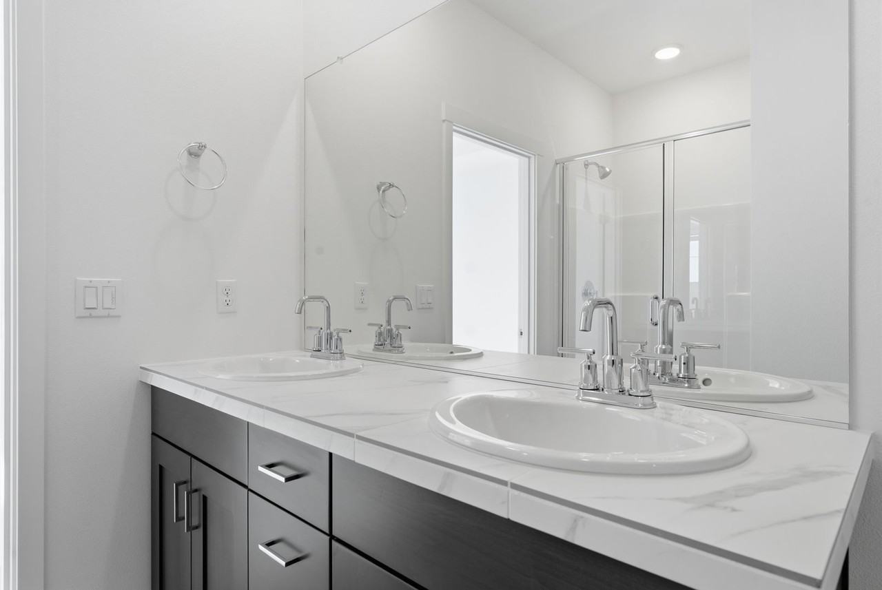 3643 Sw 209th Ave - Photo 4 of 17