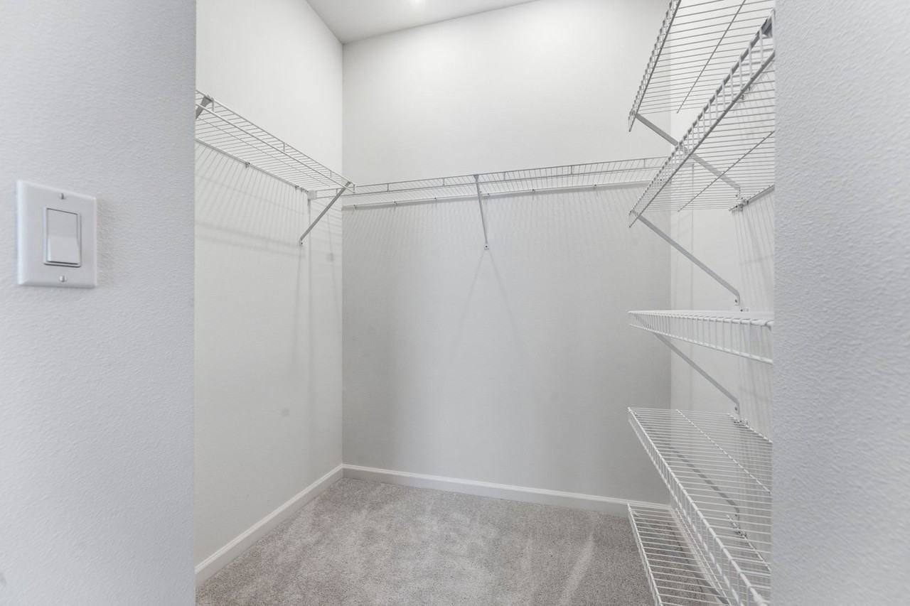 3643 Sw 209th Ave - Photo 5 of 17